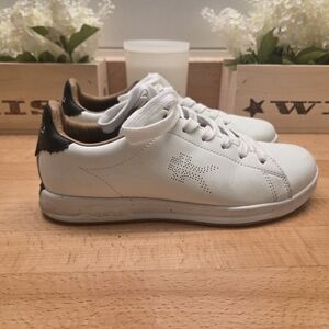 KURU Roam Classic Court Leather Sneakers Bright White/Jet Black Womens Size 8.5